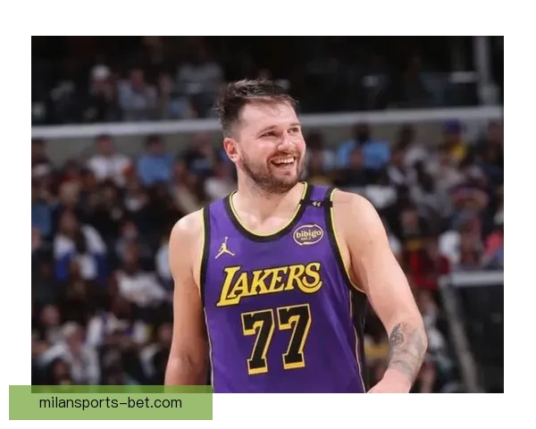 湖人13战12胜稳居联盟前五 东契奇场均36+8+7 技犯取消引发争议 湖人13战12胜稳居联盟前五 东契奇场均36+8+7 技犯取消引发争议